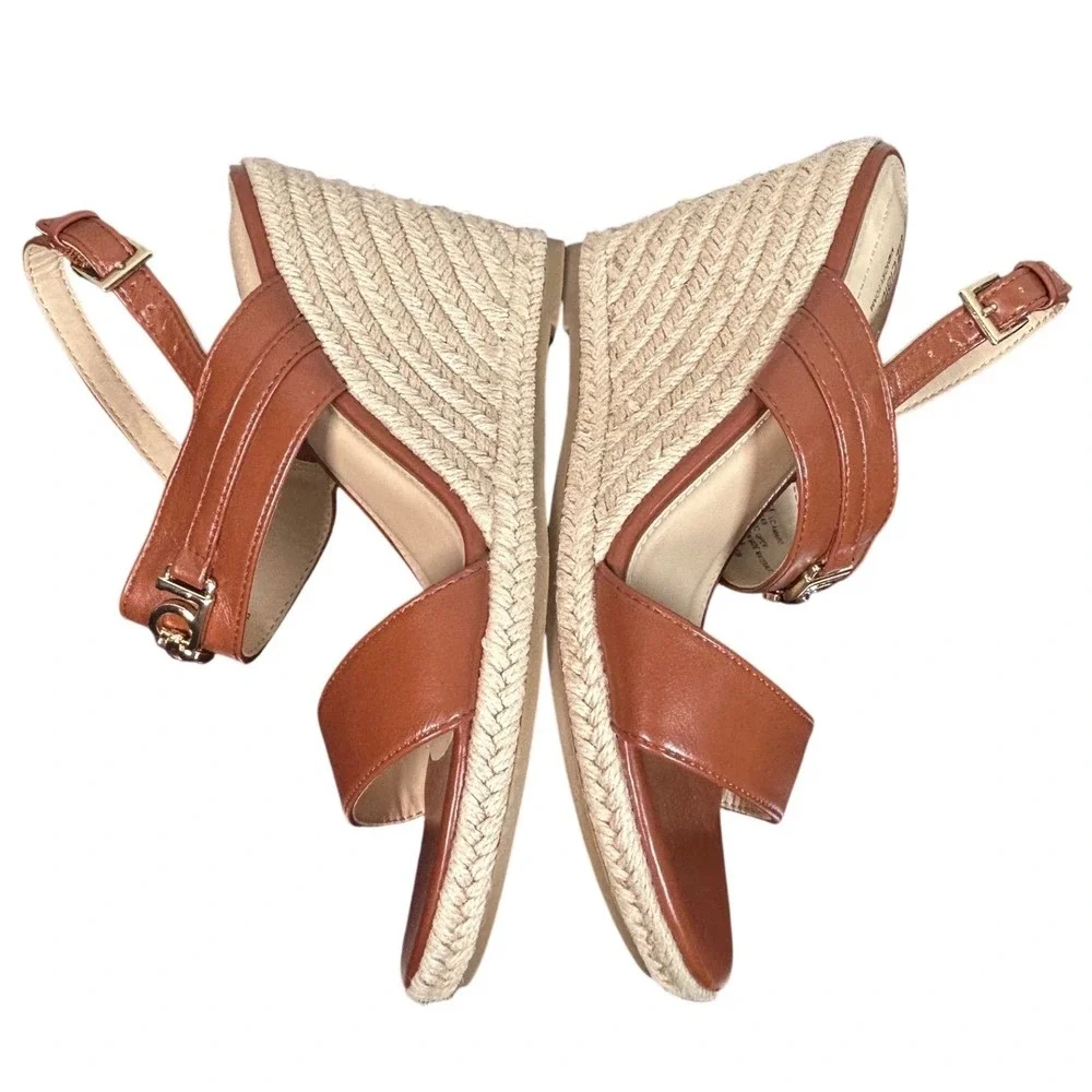 Liz Claiborne liz claiborne